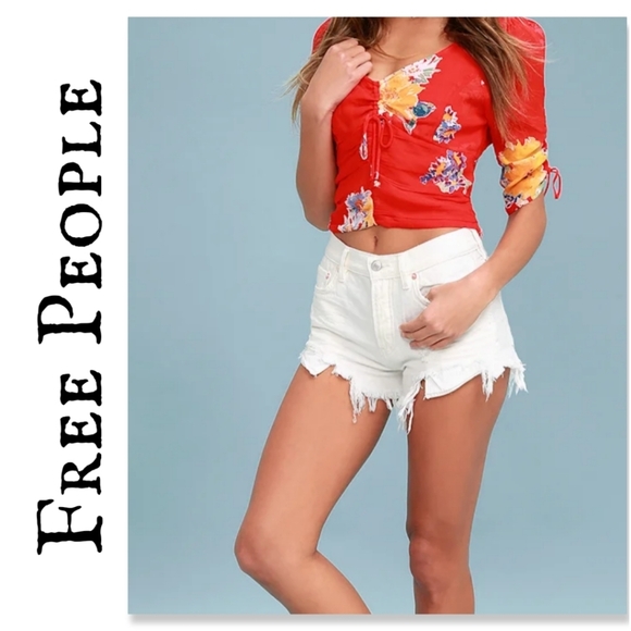 NWT FREE PEOPLE Loving Good Vibrations White Distressed Denim Shorts